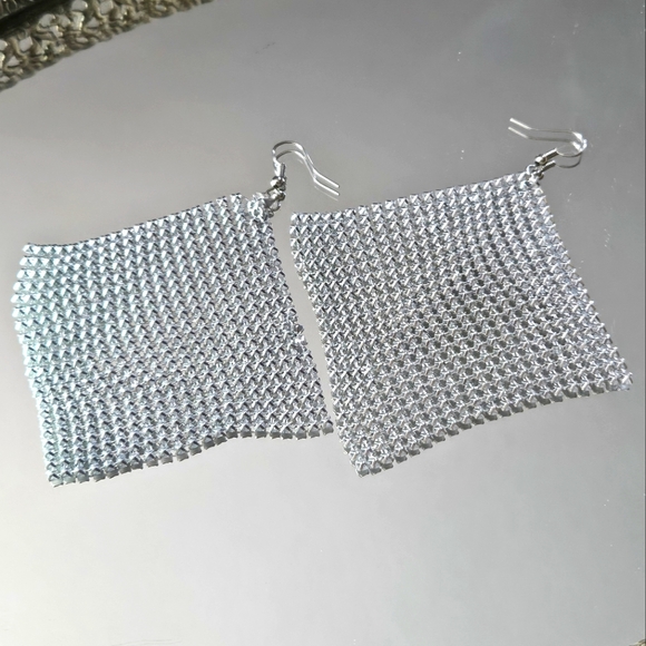 Vintage Silver Mesh Statement Earrings - Picture 3 of 4